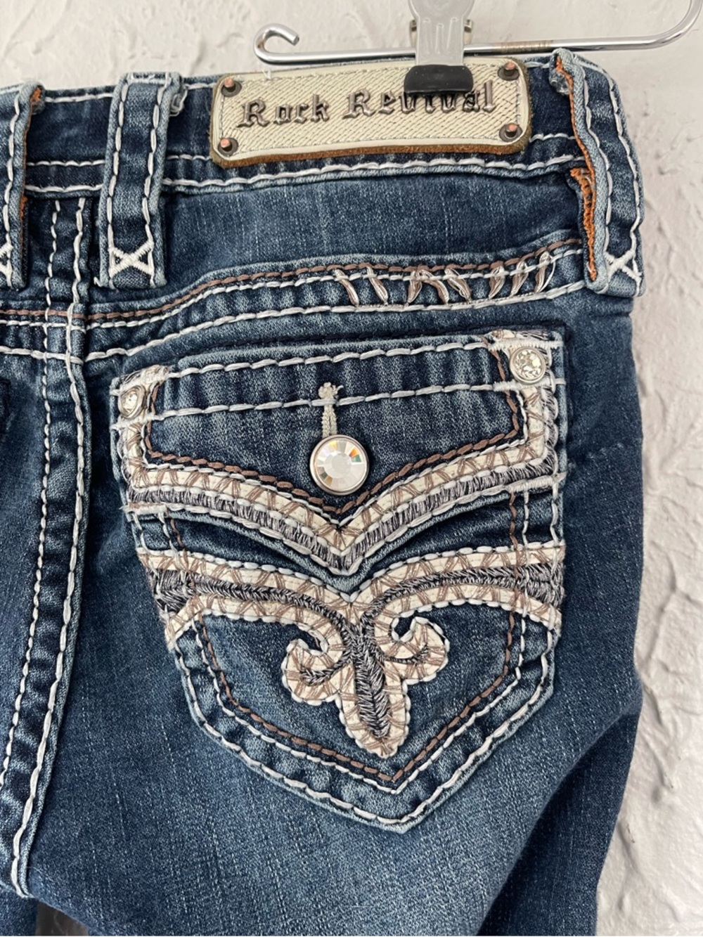 Rock Revival Sukara Mid-Rise Straight Jeans Size 24